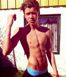 Hotties 6 cuties twinks 5ec1702639959.png