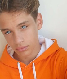 Sexy Dudes cuties twinks 4 5ec96ffb91611.jpg