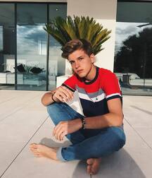 Sexy Dudes 20 5ecffb6327fd8.jpg
