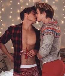 Jingle Balls Gay Porn 5fd8f96e3fbad.jpg