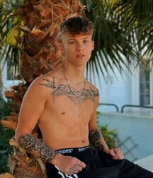 Tuesday Hot Sizzlers Gay Twink Porn 603e9b2fec47c.jpg