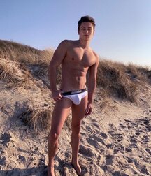 New Week New Cuties Lad Porn 606b9b1668016.jpg