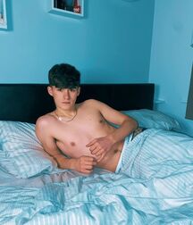 Friday's Choice Hot Sexy Twinks Gay Porn 60b12663d52d9.jpg