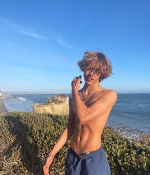 Here comes Summer Gay Twink Porn 60b7e2d444852.jpg