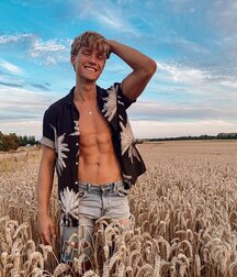 Male Models No Porn Gay Tube 60bcf9e1e9237.jpg