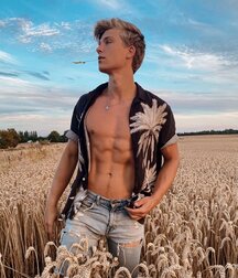 Male Models No Porn Gay Tube 60bcf9f6a3c19.jpg