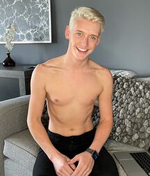 Friday Sizzlers Gay Twink Porn 60e8a84a4f249.jpg
