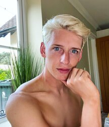 Friday Sizzlers Gay Twink Porn 60e8a85757adf.jpg