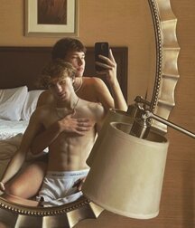 Friday Delights Hot Twinks Gay Porn 6116b5e6019e8.jpg