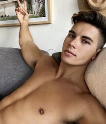 August Summer Sizzlers Gay Porn 6116f1282cfc5.jpg