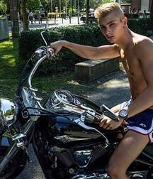Friday Hotties Cute Young Guys Twink Porn 613bd927517ae.jpg