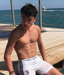 Brief Boys Gay Porn 614e3eb3438a9.jpg