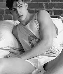 Friday's Choice Gay Tube Porn Tall 618eeb3b11d22.jpg
