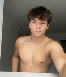Friday's Choice Gay Tube Porn Tall 618eec9a10919.jpg