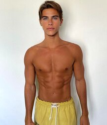 Hansome Hunks in Trunks Gay Tube 61a2701a65136.jpg
