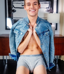Merry Christmas Twink Gay Porn Selfies 61c4ee791df9d.jpg