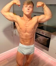 Weekend Selection Gay Tube Porn 61eca768c1c1c.jpg