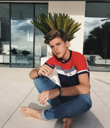 Weekend Starts Here Gay Twink Porn Best 62e41f1c15f13.jpg