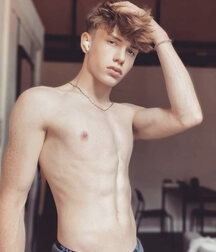 Fine Standing Sexy Boys Gay Twink Porn 62eb33c8196f3.jpg