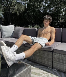 Happy Thursday Bound Gay Twink Porn Tube 62eb35f10db4a.jpg