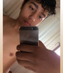 boy selfies 5ebab2de6df80.jpg