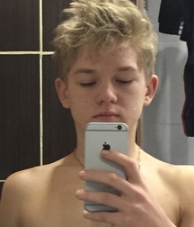 boy selfies 5ebab302c2789.jpg