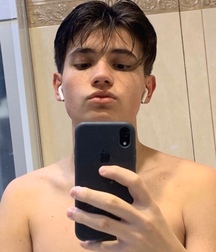 boy selfies 5ebab31009380.jpg