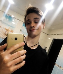 boy selfies 5ebab31168a8d.jpg