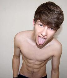 Tom's sweet boys 1 cute shirtless twinks 5eb9904328cd5.jpg