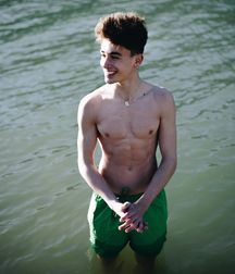 No-nude boys 5ea56f148774f.jpg