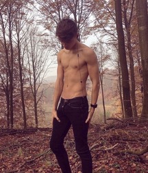 Cute boys  5ea80f65e10b2.jpg