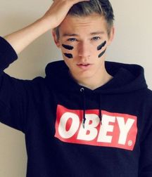Cute boys  5ea80fa44290b.jpg