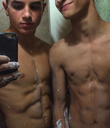Teens boys 5eb00586447bf.jpg