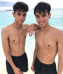 Alexryt mix shirtless and boys porn 5f0089a122e8a.jpg