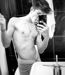Alexryt mix shirtless and boys porn 5f009159b7f10.png