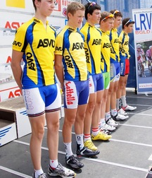 Cycling Boys in Lycra (No Nude) 610d4beeb31a6.jpg