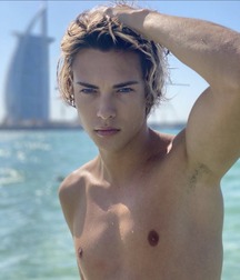 shirtless beauties gay tube teens 5fe45911ab1fd.jpg