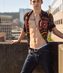 shirtless beauties gay tube teens 5fe45923334c6.jpg