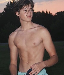 shirtless beauties gay tube teens 5fe45940134c0.jpg