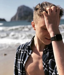 gay tube shirtless beauties nonude 60851e286fd4e.jpeg