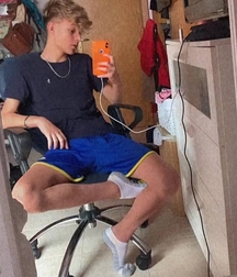 Teenagers in Socks 5eb9715ec8de6.jpg