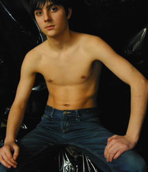 Kim in Black Gay Porn Boys 5ee398fd36a18.jpg