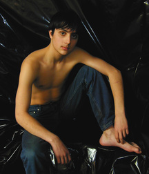 Kim in Black Gay Porn Boys 5ee399041becd.jpg