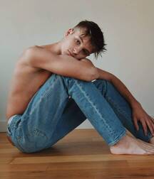 Boy Feet gay tube mix 5f92ee05e8e01.jpg