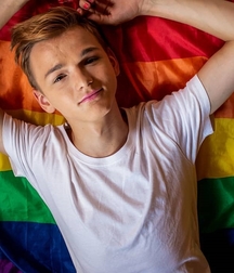most beautiful twinks (IO9) 5f7756999af96.jpg