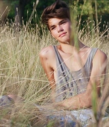 most beautiful twinks (IO9) 5f775755865e8.jpg