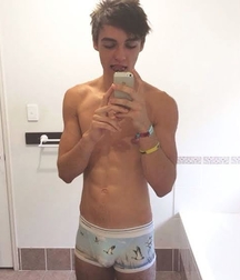 most beautiful twinks (IO9) 5f77576467e68.jpg
