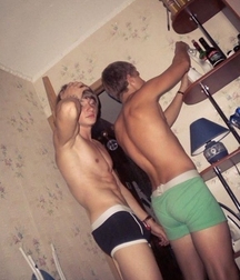 most beautiful twinks (IO9) 5f775779d2837.jpg