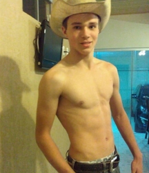 most beautiful twinks (IO9) 5f77578cd0072.jpg
