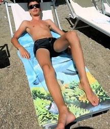 most beautiful twinks (IO9) 5f775799f1fc3.jpg